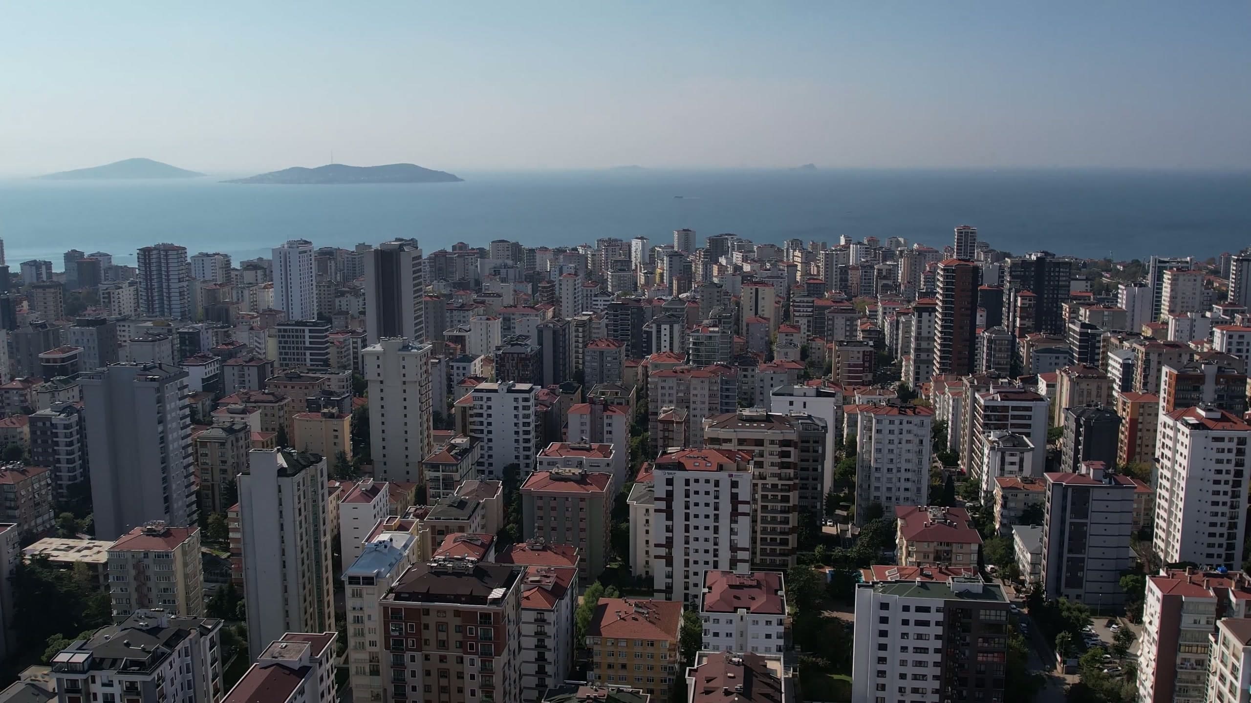 Caddebostan kıyısı, Bağdat Caddesi çevresinin konutları ve Adalar, havadan